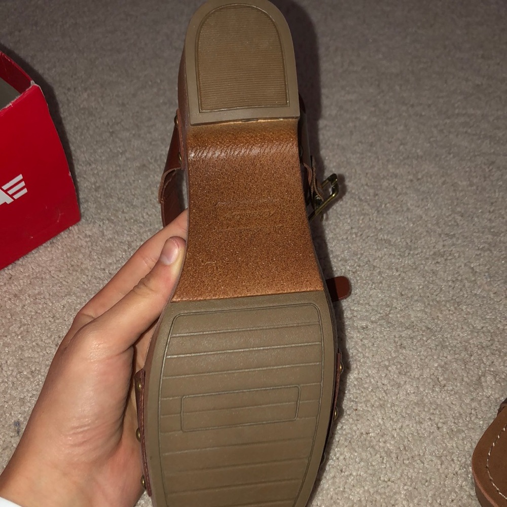 Heeled Sandals - Picture 3 of 5